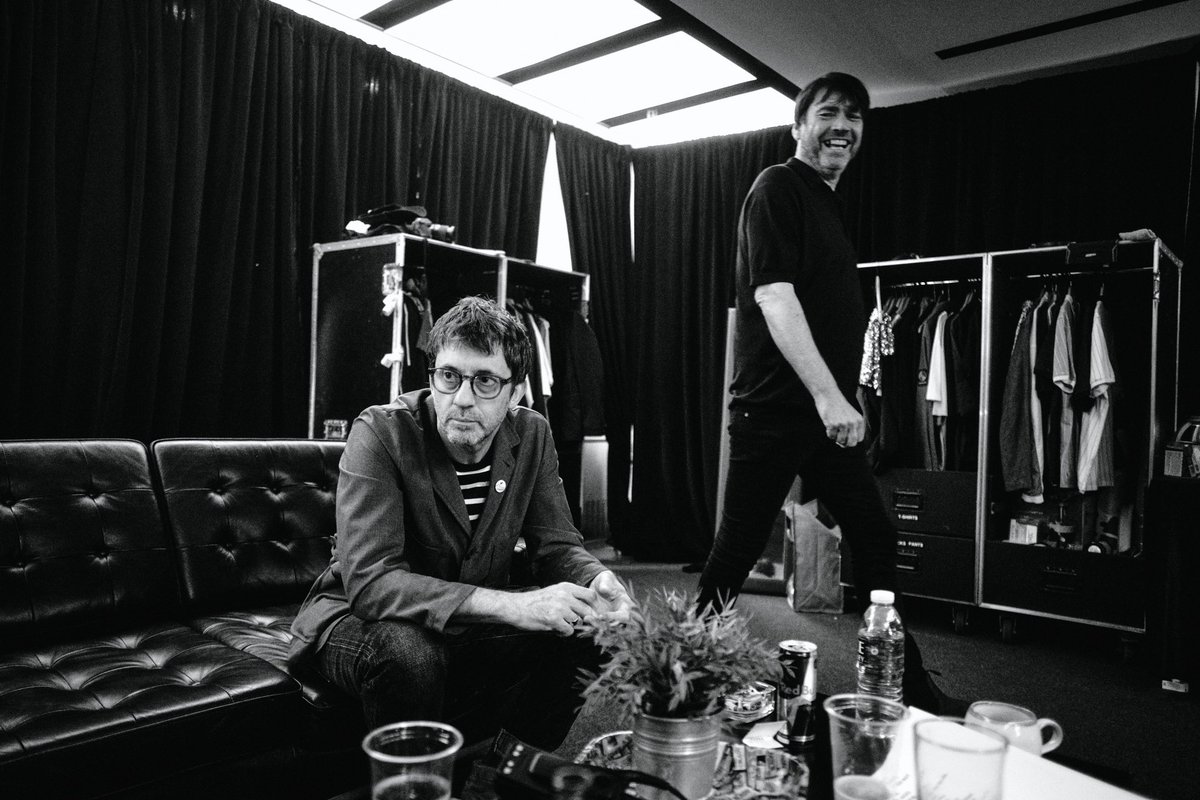 blurofficial's tweet photo. One month ago today!
blur backstage at Wembley Stadium ahead of night two. Who was there?

📸 Reuben Bastienne-Lewis https://t.co/UMAm4Qzotc