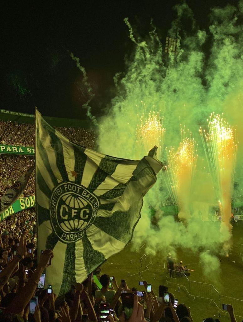 coritibadadepr1's tweet photo. Nosso escudo é lindo
Nosso estádio é lindo
Nossa torcida é perfeita https://t.co/j9CRMT6Na7