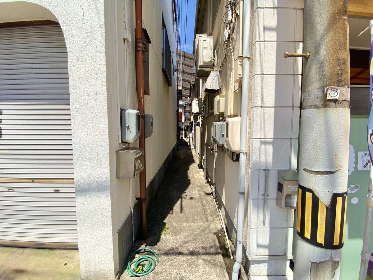 onisanpo1's tweet photo. 路地裏ベーグルさんへの行き道はこちら https://t.co/UAfDKLrwkC