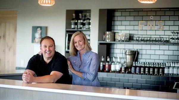 Tombrosseau's tweet photo. An encore on this weekend’s Great American Folk Show.  Live sessions from @RobynHitchcock, Ndidi O, and Swedish songs by Lyndon Johnson.  Plus, a visit to @FarNorthSpirits.

Saturday, August 12th at 5PM CT.  Find @prairiepublic on the radio in ND.  Or visit link in bio to stream. https://t.co/DQjT6oApie