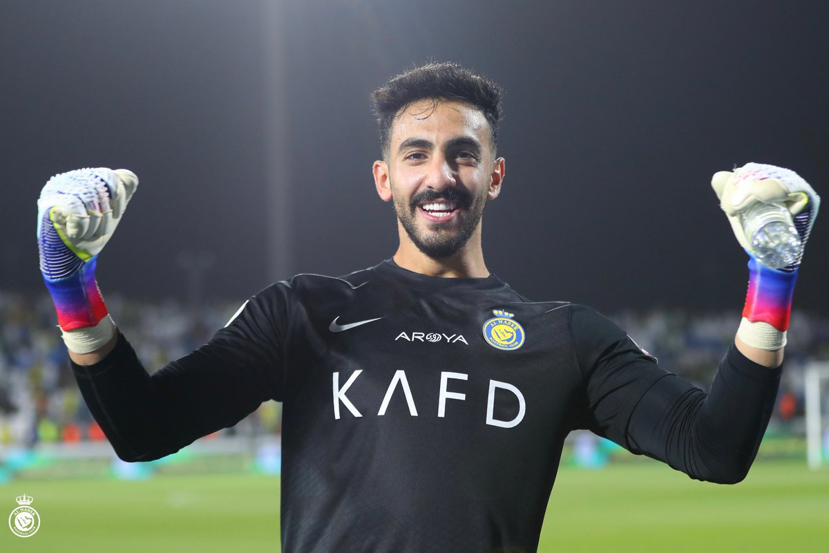 Nfcdiario's tweet photo. اذا كنت تراه افضل حارس في اسيا ضع لايك 💛 https://t.co/r0yfKTYK2Q