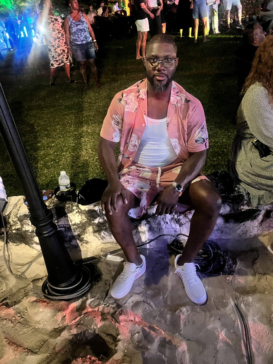 10thstreetblack's tweet photo. Jamaica was Absolutely Amazing 🇯🇲
#yeahmon #montegobay #secretsmontegobay https://t.co/ZpHNypfsLv