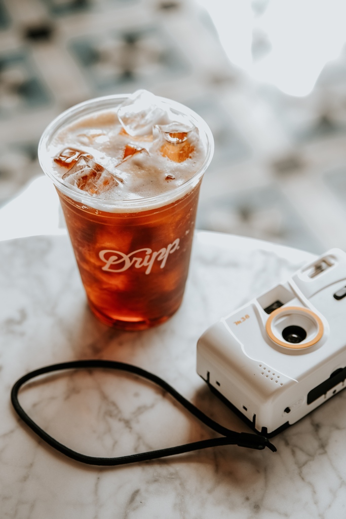 dripp's tweet image. Create moments with loved ones enjoying #CoffeeTogether
.
.
Dripp® Ahead now at DRIPP.COM
.
.
#Dripp #Summer #Friends #ColdBrew