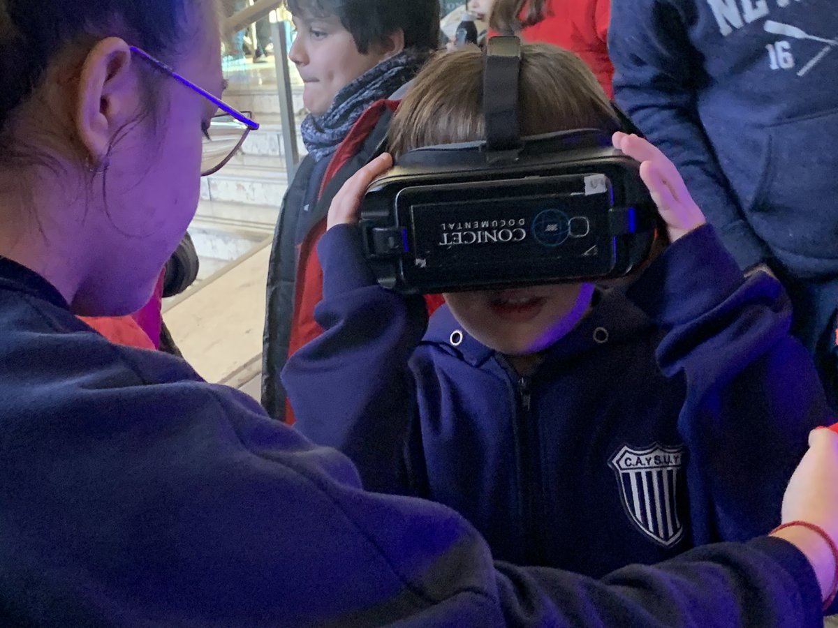 CienciaSantaFe's tweet photo. ¡Comenzó #ExploraCiencia en #Rosario!

🔍 Junto al gobernador @omarperotti, dio inicio la muestra que busca que familias y las infancias puedan experimentar junto a científicas/os las áreas de CONICET.

¡Vení a vivir la ciencia! Hasta el sábado 13, en Sede de Gobierno en Rosario. https://t.co/trAxM0tcC7
