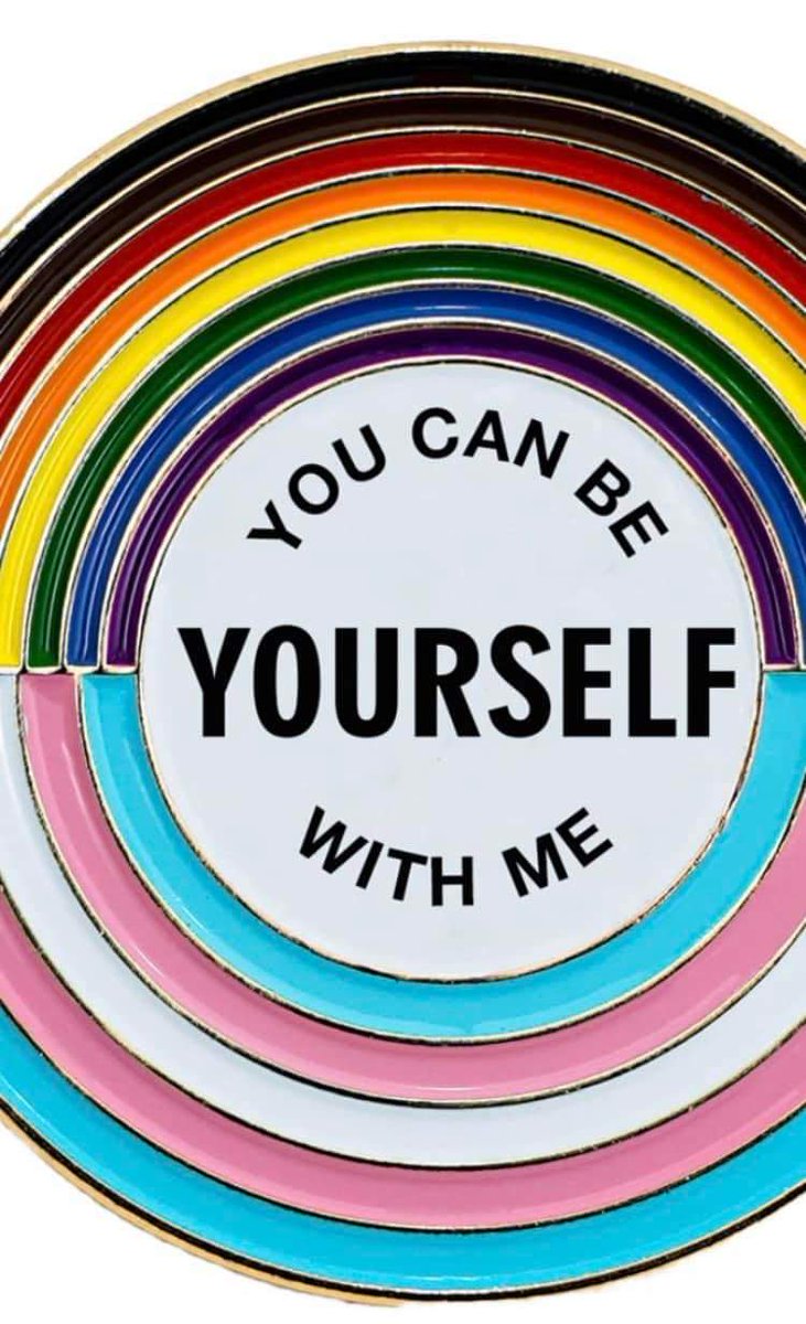 PositiefMetHIV's tweet photo. @AntwerpPride kan nu echt van start gaan en dit onder een stralende zon. Allerlei festiviteiten @Stad_Antwerpen
Uiteraard loopt @Sensoa_be mee in de parade zaterdag en ook hebben we onze stand in de #pridevillage waar je mij zaterdagnamiddag kan vinden #happypride #braveolution https://t.co/5xELxi6MO9