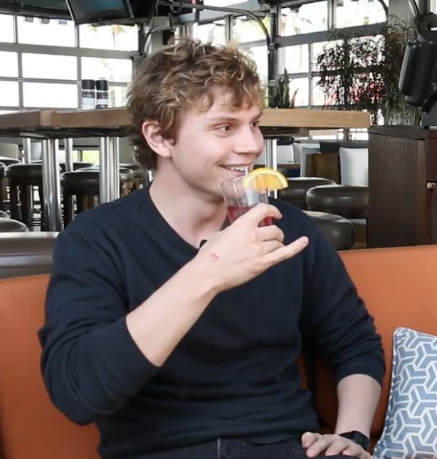 hellokittyst91's tweet image. ken                          ken me dera