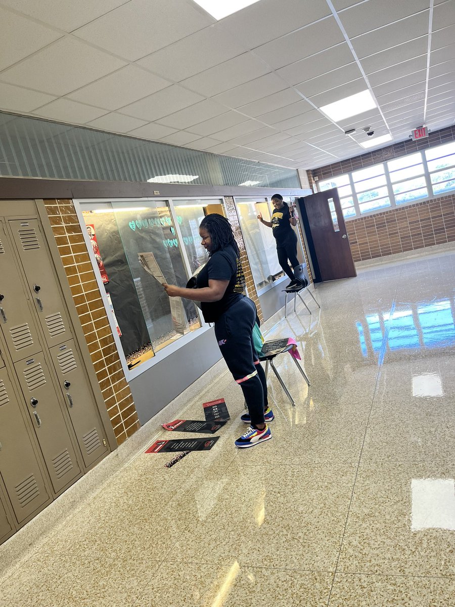 Visiting our @Eisenhower_AISD 🦅 on the last day of prep! @AldineCTE teachers are prepared to welcome all the smiling student faces tomorrow! #MyAldine @AldineISD @adbustil #SwoopNation @XMRaldine