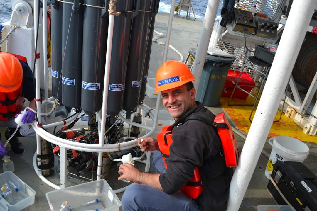 אתמול, והוא רק בן 43, הלך מאיתנו ד"ר אייל וורגרפט החכם, הנדיב, המקסים.  מהמדענים הנדירים האלה שתמיד מאירים את עיניך בכל התייעצות.  מאחורי גבו קראתי לו מלך הפחמן. השאיר אחריו אישה בן ובת. עכשיו להם אין אבא ובן זוג, ולנו לא יהיה מי שיאיר את עינינו. אובדן עצום למשפחתו ולכדור הארץ.