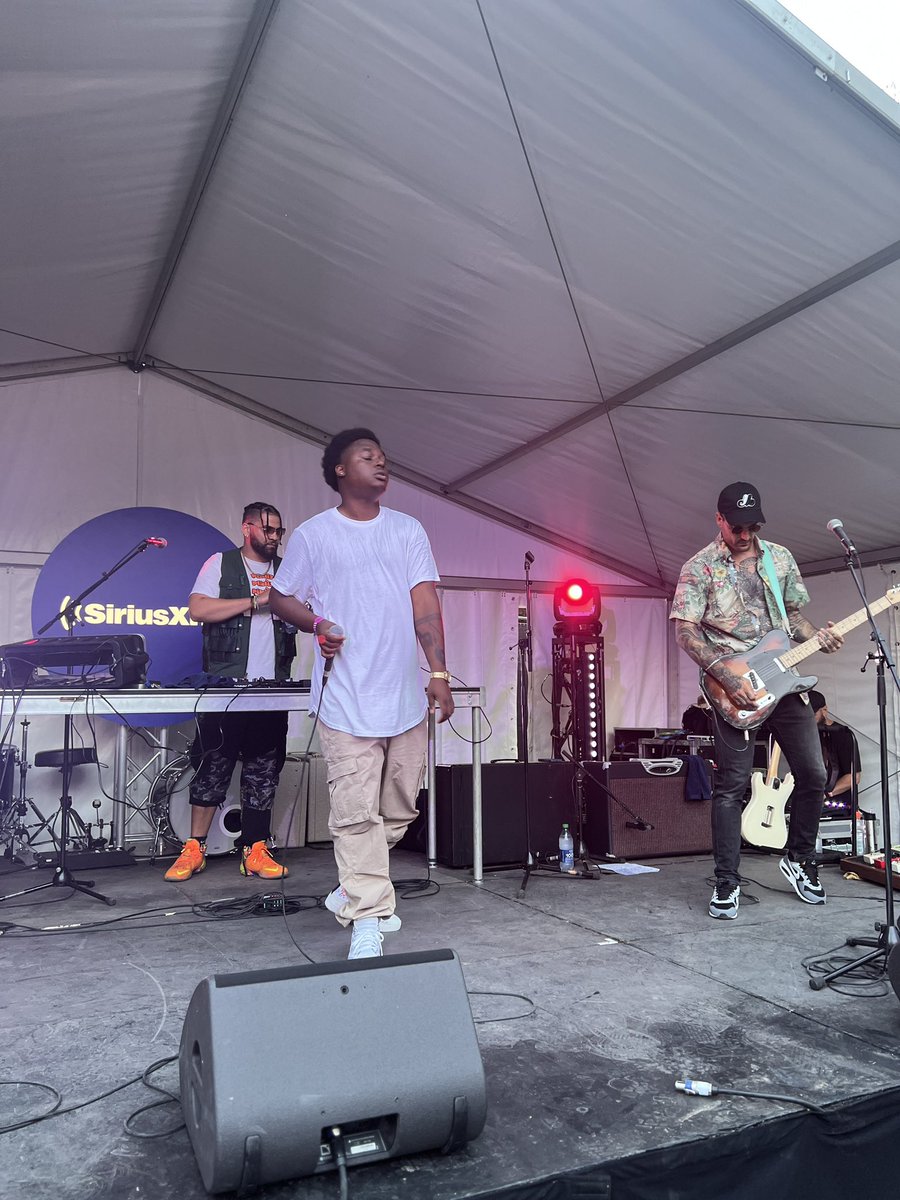 KStatvs's tweet photo. Osheaga 2023 w/ the team https://t.co/mnxYz3evG8