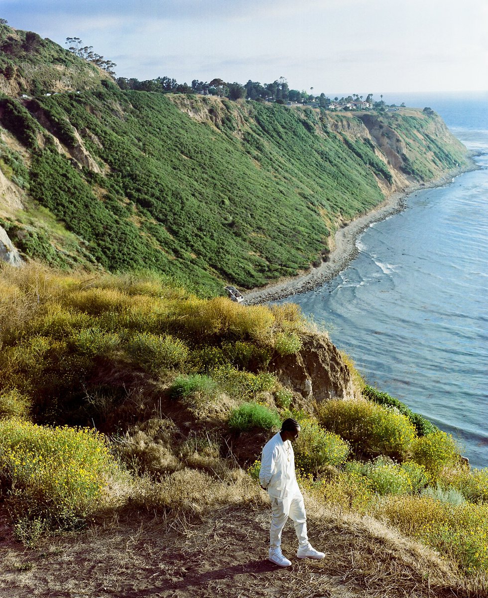 Thank you for all the love on #MixedEmotions! I love y’all 🫶🏽This project is so special to me. ovo-roywoods.ffm.to/mixedemotions