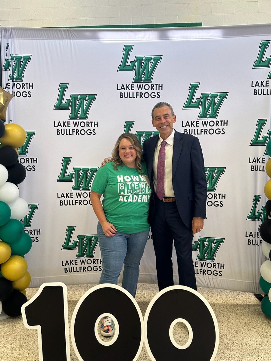 CAllenEdu's tweet photo. @ToddWhitaker's work has guided my 22 year career in education. Meeting him today and listening to him speak at #LWISDconvocation23 Proud to be in @LakeWorthISD ! https://t.co/8gRoINJHw9