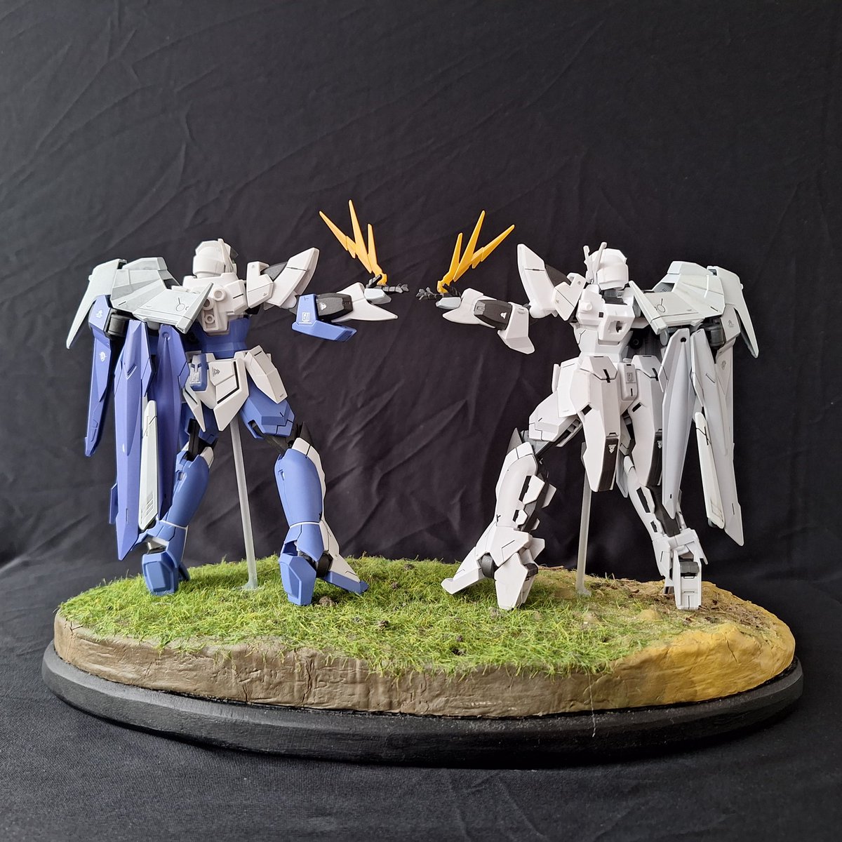 IdaMagic23's tweet photo. My first custom Gundam as well as first time entering GBWC. We named this "Two Crowns" inspired by a game (reference in the comment section).

#GBWC #gundam #bandai #modelkit #mobilesuitgundam #gunpla #mecha #diorama https://t.co/xLANHrbrOr