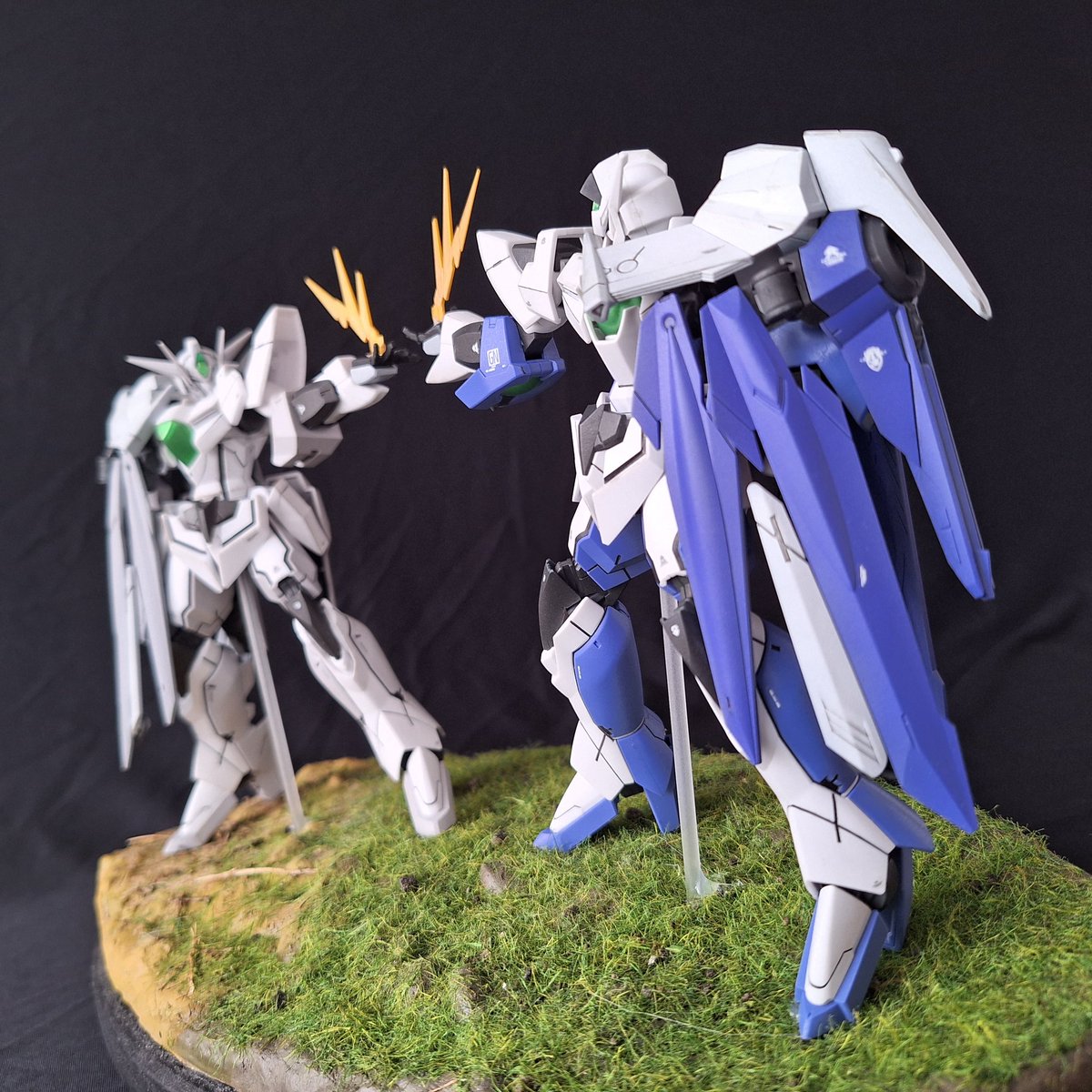 IdaMagic23's tweet photo. My first custom Gundam as well as first time entering GBWC. We named this "Two Crowns" inspired by a game (reference in the comment section).

#GBWC #gundam #bandai #modelkit #mobilesuitgundam #gunpla #mecha #diorama https://t.co/xLANHrbrOr