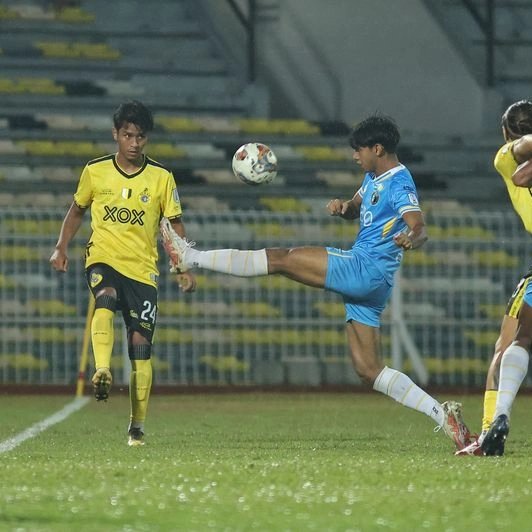 arenaseladang's tweet photo. PERAK BENAM PENANG, CATAT KEMENANGAN KEDUA BERTURUT-TURUT

Berita lanjut di :-
 https://t.co/uxGZR5gu7B

📸 : @halilokman | Arena Seladang

#arenaseladang #peraksportimagesandnews #perakfc #mfl #malaysiasuperleague2023 #bolasepakmalaysia https://t.co/nuyFIGpCwi