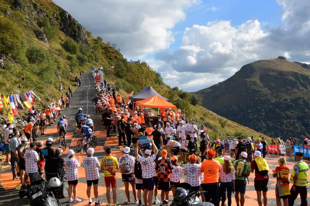 🚨 Cyclisme : retour du Tour de France en Auvergne en 2024 ? #Cyclisme #TDF #tdf2024 
▶️ lamontagne.fr/aurillac-15000…