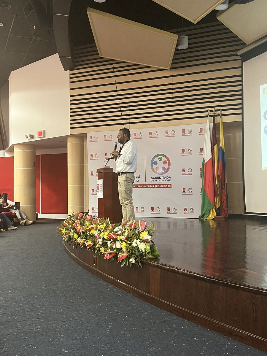 jnicobarrios's tweet photo. #Hoy || @GobDigitalCO del @Ministerio_TIC  estuvimos en Ibagué, capital musical de Colombia, llevando el “encuentro GOVTIC - por un gobierno digital para transformar la vida”, hablamos de ciudades y territorios inteligentes, datos abiertos y transiciones de gobierno. https://t.co/A2GxaLg8p0