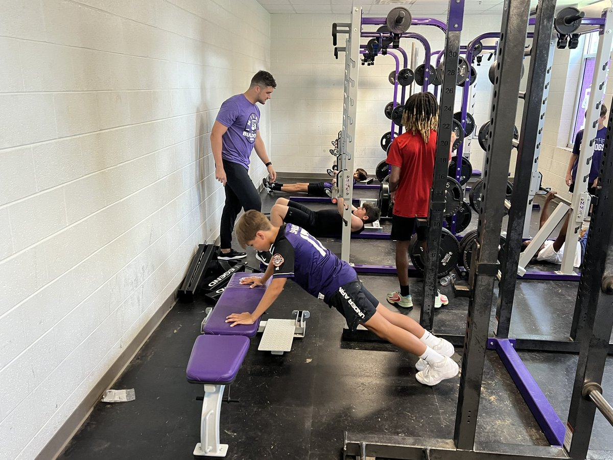 Day 1 for my guys in the WeightRoom!! Shout out to Coach Drake our Strength Coach for helping us get better!! 
#MilanAwesome‼️