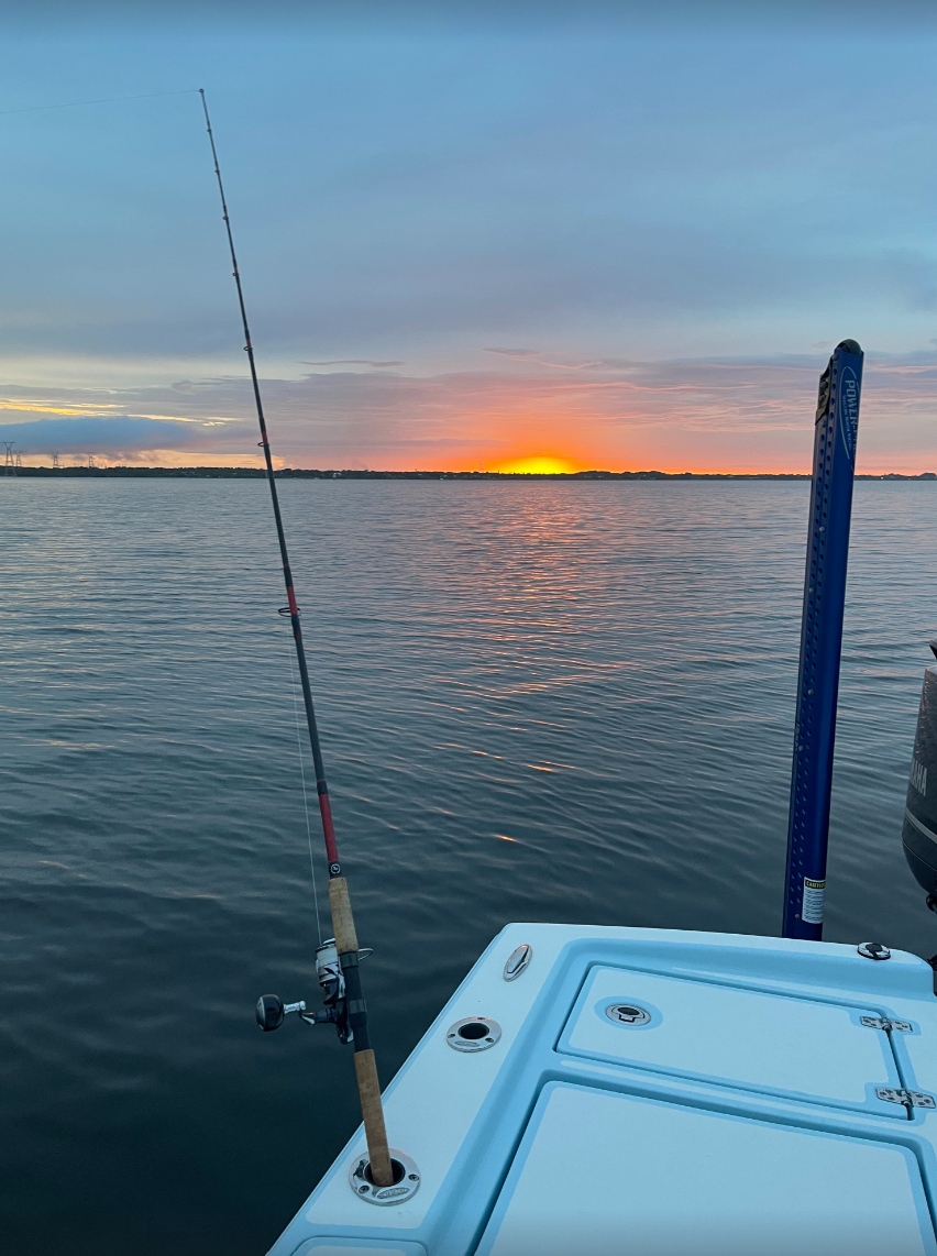 rite_angler's tweet photo. Sometimes flats fishing can give you way more than a good battle. It can take your breath away with a glorious sunset like this one.

#flatsfishing #flatsboat #bayboat #nature #sunset #getoutside #glorioussunset #tarponfishing #snookfishing @power.pole https://t.co/kKWlxBa7uT