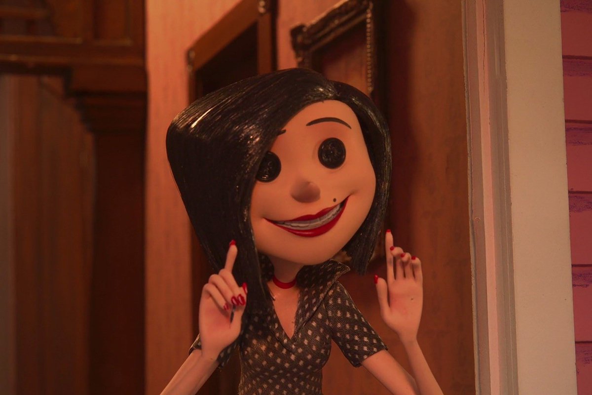 FilmUpdates's tweet photo. ‘CORALINE’ will return to theaters on August 14 with “never-before-seen scenes directly from the LAIKA Archives.”

(Source: @Fandango) https://t.co/yNyVXF66VW