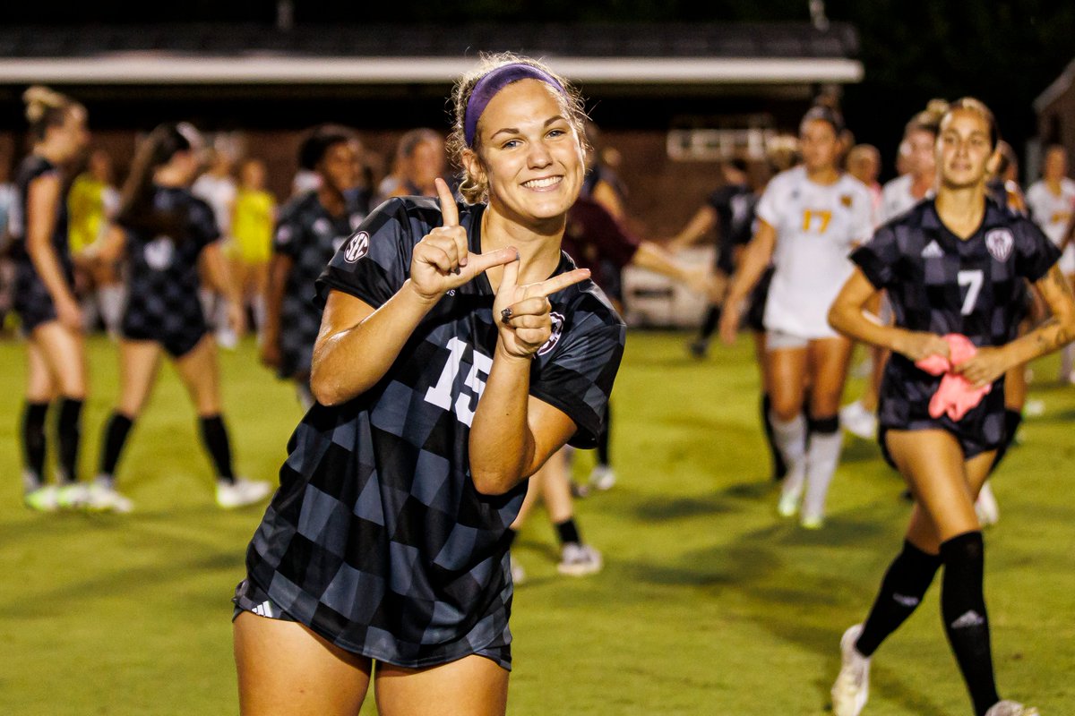 Mississippi State Soccer (@hailstatesoc) on Twitter photo 𝑳𝒆𝒕'𝒔 𝑴𝒆𝒆𝒕 𝑻𝒉𝒆 𝑻𝒆𝒂𝒎‼️
15 | McKinnan Braswell
⚽️ Freshman
⚽️ North Richland Hills, Texas
⚽️ Studying Kinesiology: Performance Fitness
#HailState🐶 | <a href="/MckinnanB/">McKinnan Braswell</a> 𝑳𝒆𝒕'𝒔 𝑴𝒆𝒆𝒕 𝑻𝒉𝒆 𝑻𝒆𝒂𝒎‼️
15 | McKinnan Braswell
⚽️ Freshman
⚽️ North Richland Hills, Texas
⚽️ Studying Kinesiology: Performance Fitness
#HailState🐶 | <a href="/MckinnanB/">McKinnan Braswell</a>