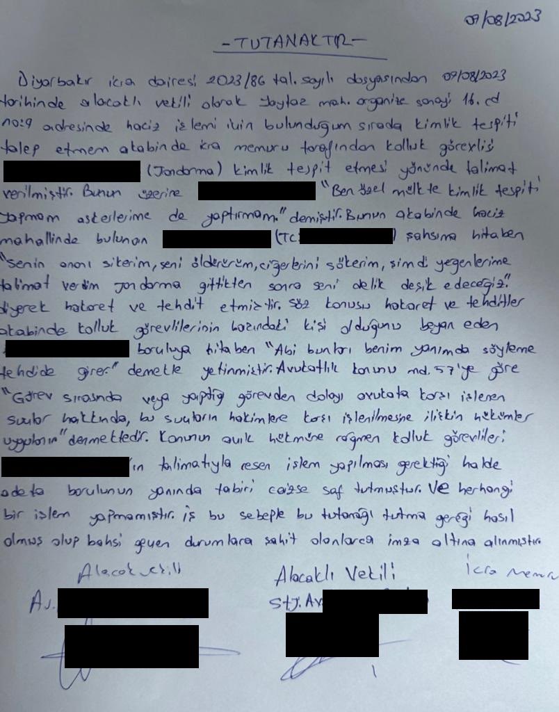 🔴 AVUKATA ŞİDDET SON BULMUYOR

İstanbul Barosu mensubu meslektaşımız Av.M.A.Ş. ve Stj.Av.Ö.C. haciz mahallinde hakaret ve tehditlere maruz kalmıştır.

Kolluk görevlisi dahi olaya sessiz kalırken meslektaşlarımız icra memuru ile birlikte ekteki tutanağı tutmuştur.

Avukat taraf