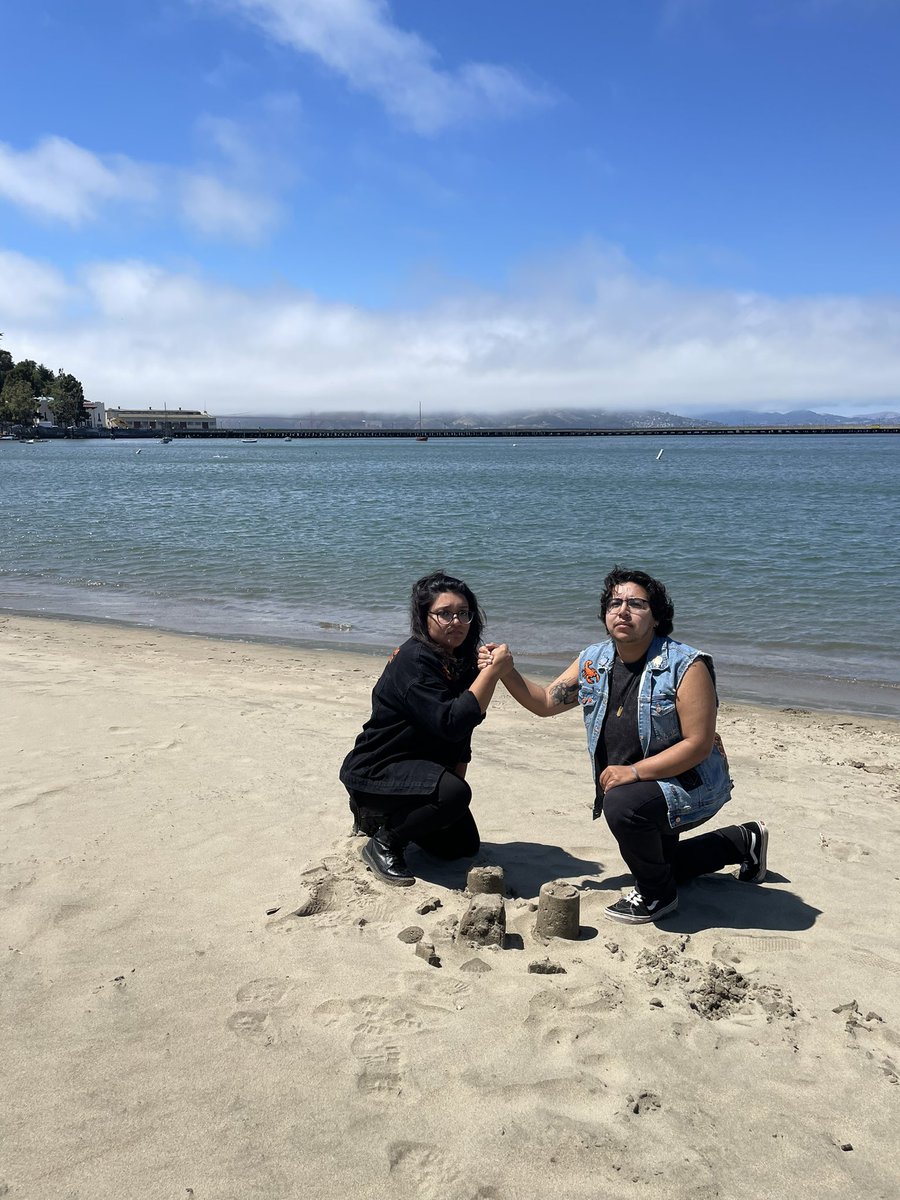 chemical_mutt's tweet photo. So ready for Round 2 of @lsdunes in SF tonight!!
Me and my bestie @LyCroixx worked hard on these jackets. It’s been a lot of trial and error but I’m super proud of them🧡🦂
#lsdunesSF https://t.co/hdpfmoio6F
