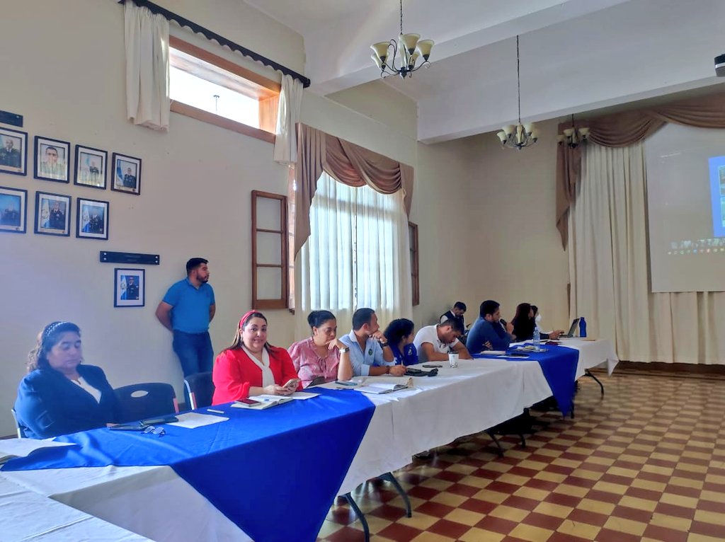 SESAN_Guatemala's tweet photo. Delegado Deptal. de la #SESAN realizó el seguimiento y retroalimentación a los participantes de la #CODESAN respecto a la implementación de la herramienta de Categorización, monitoreo de la #GSAN y la implementación del monitoreo comunitario de la Estrategia Nacional de #CCSyC https://t.co/ETDdIpt6Mf