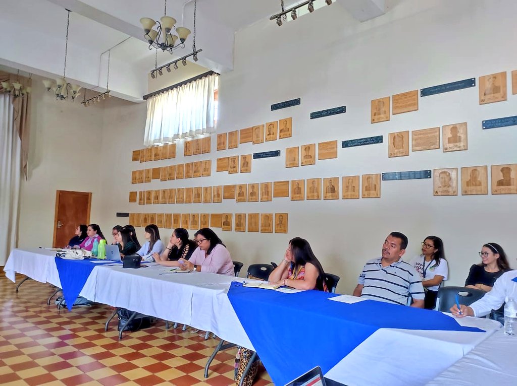 SESAN_Guatemala's tweet photo. Delegado Deptal. de la #SESAN realizó el seguimiento y retroalimentación a los participantes de la #CODESAN respecto a la implementación de la herramienta de Categorización, monitoreo de la #GSAN y la implementación del monitoreo comunitario de la Estrategia Nacional de #CCSyC https://t.co/ETDdIpt6Mf