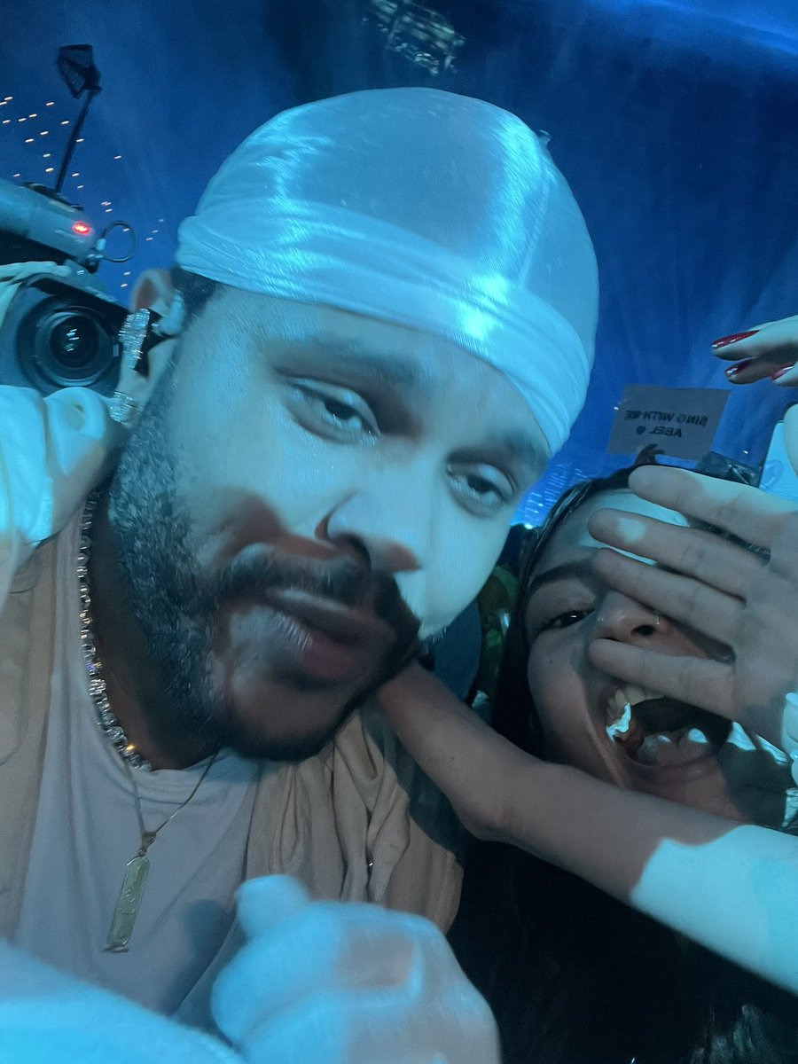 ppuppet_'s tweet image. me and Abel #AfterHoursTilDawn