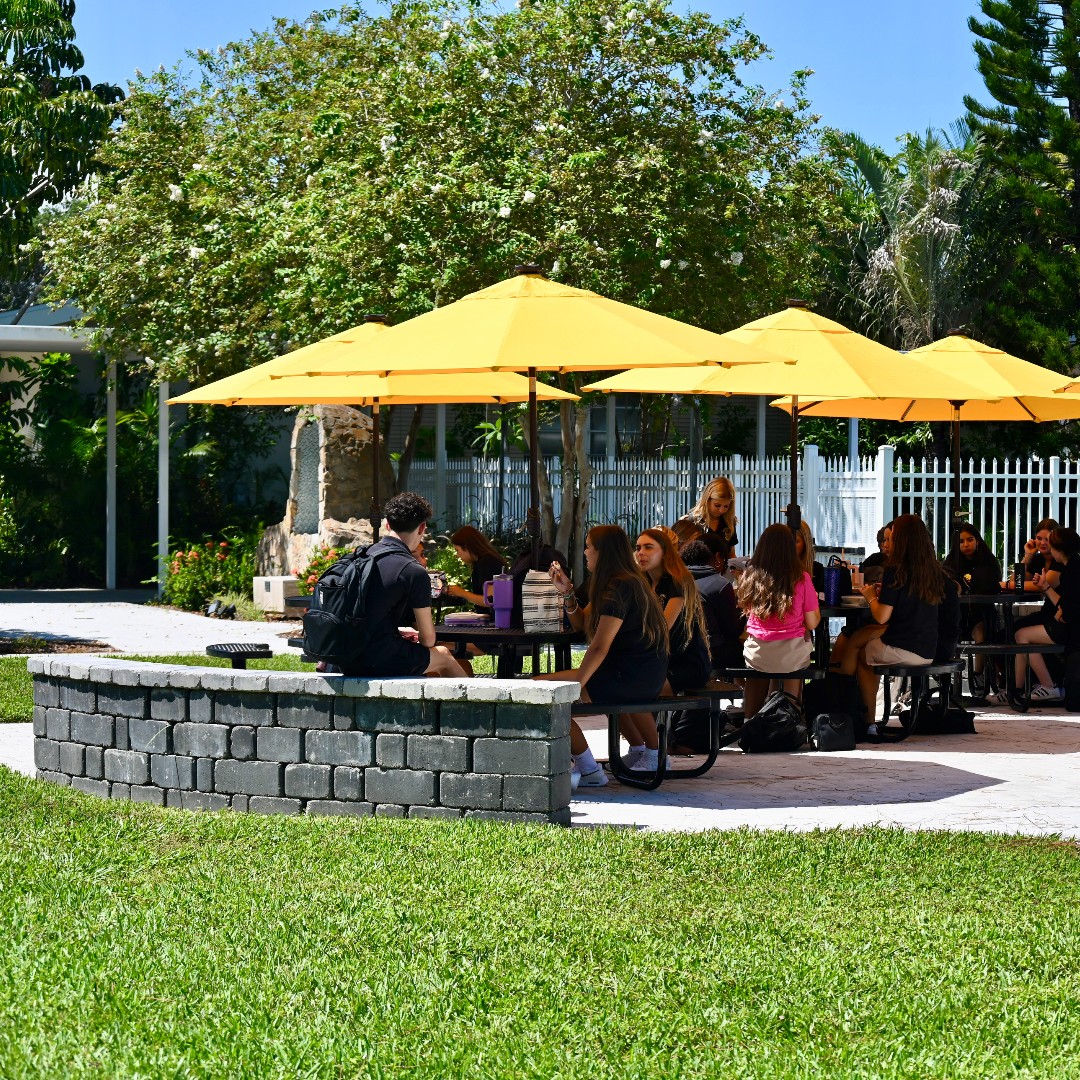 SPCHSBarons's tweet photo. Today marked the official start of St. Petersburg Catholic High School's 50th year as a co-educational school. A sense of togetherness was evident throughout the school day, beginning with Convocation and concluding with Daily Mass. 

#FortesInUnitate #50YearsSPC #SPCHS https://t.co/lMyzKHIXKj