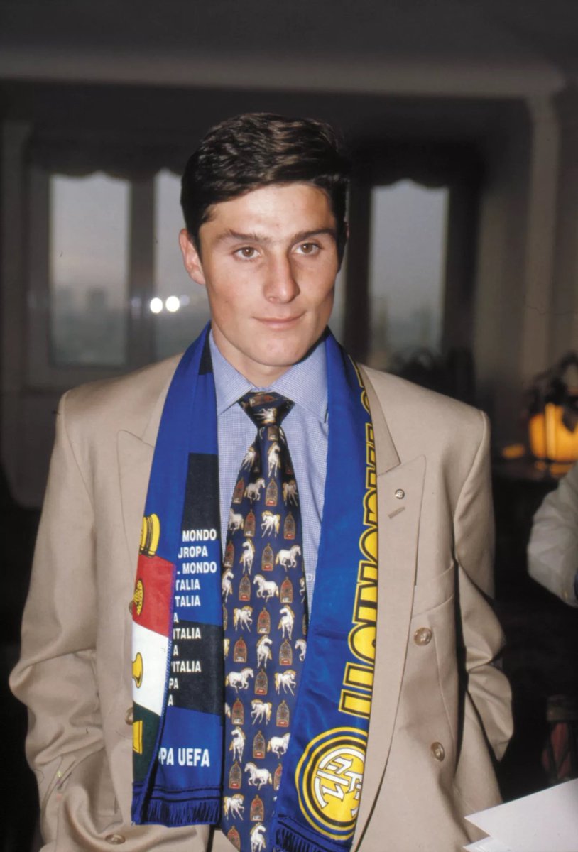 Fcinterdata's tweet photo. Happy birthday to Javier Zanetti who turns 50 today! 28 years in black and blue colours!

• 858 appearances
• 21 goals
• 73.284 minutes 
• 16 trophies

𝐴 𝑡𝑟𝑢𝑒 𝑙𝑒𝑎𝑑𝑒𝑟, 𝑐ℎ𝑎𝑚𝑝𝑖𝑜𝑛 𝑎𝑛𝑑 𝑙𝑒𝑔𝑒𝑛𝑑. https://t.co/pULjEYEVe9