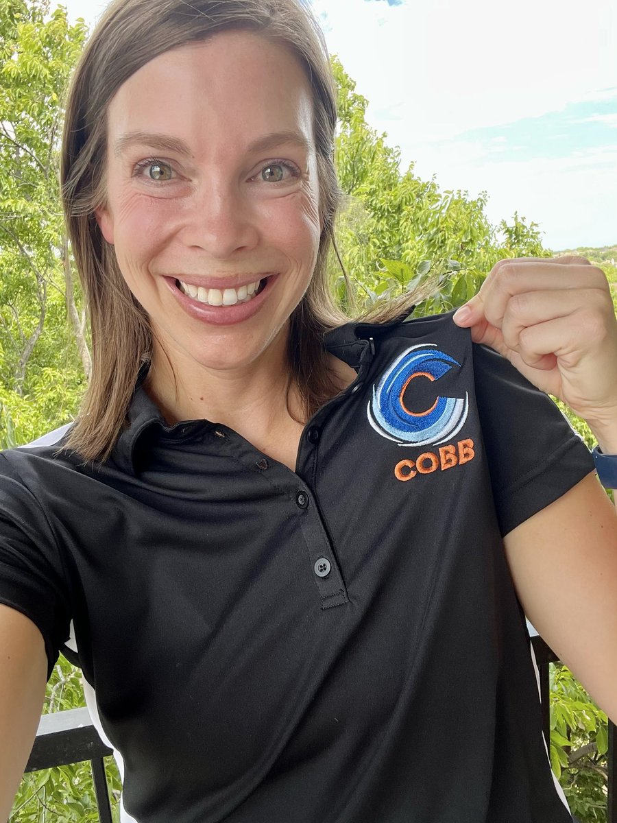 msarneson's tweet photo. 1st Day of School &amp; 1st Year Teaching 6th Grade ILA! 🌪️💙🧡 @cobb_cyclones @CobbMSCyclones https://t.co/AYa9v1H3yD