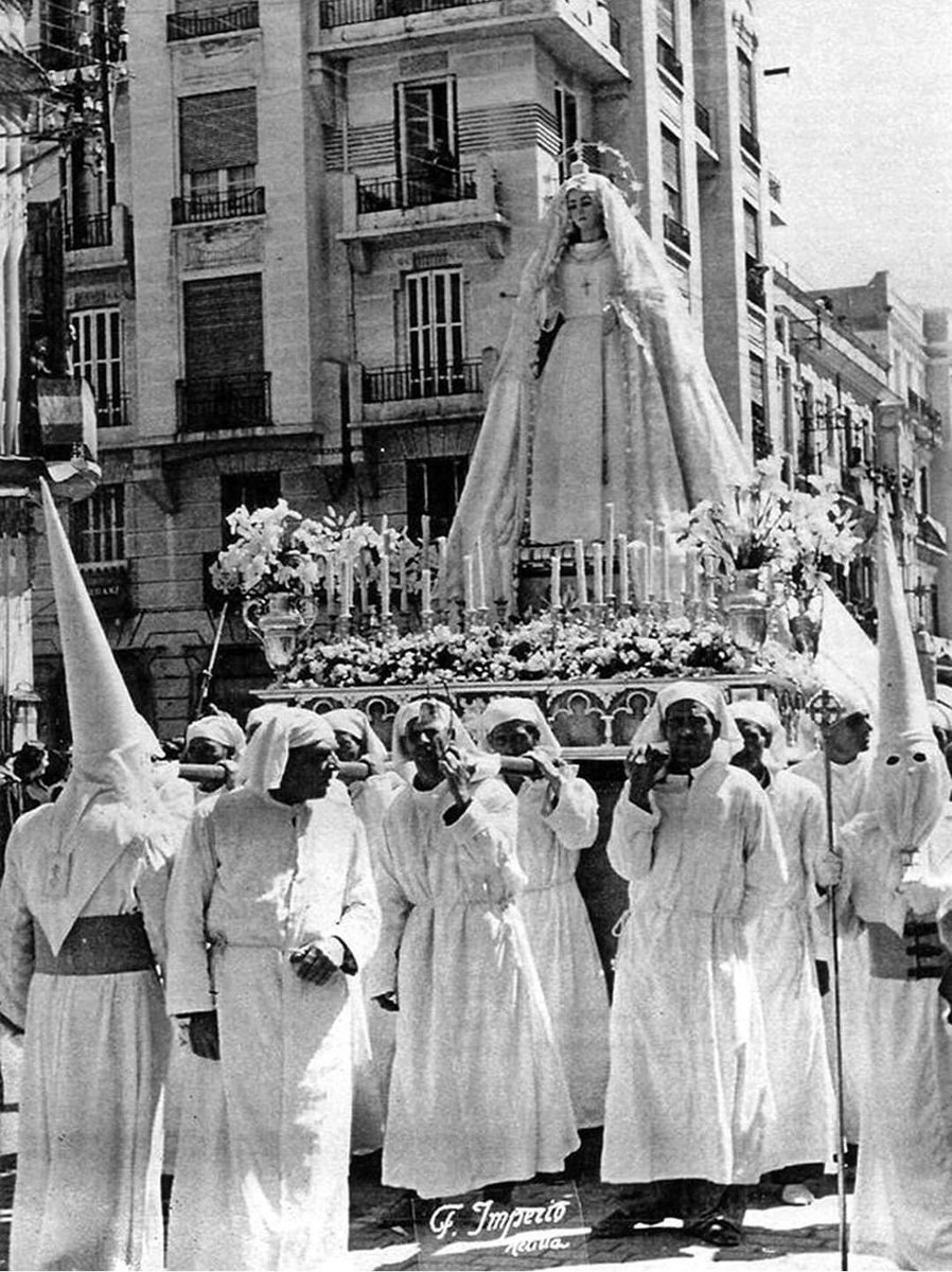 HCerdera's tweet photo. Pasa la vida. 
#58días #75AñosDeRocío https://t.co/uIZsrTbrNd