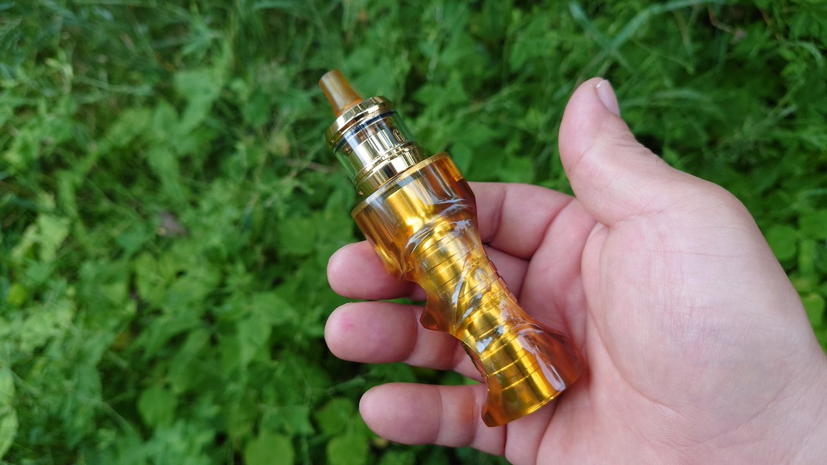 CebrjowHwScHCkj's tweet photo. 皆さんおはよっチェ😆👍今日も宜しくご安全に🙇💦#EtheriumMod #PARAGONmod LE/SE Clear Ultem + #WOTOFO #GEARrta 😋💦 #VAPE #vape好きな人と繋がりたい #VAPE好きと繋がりたい #VAPE初心者 https://t.co/FhCVSWCie0