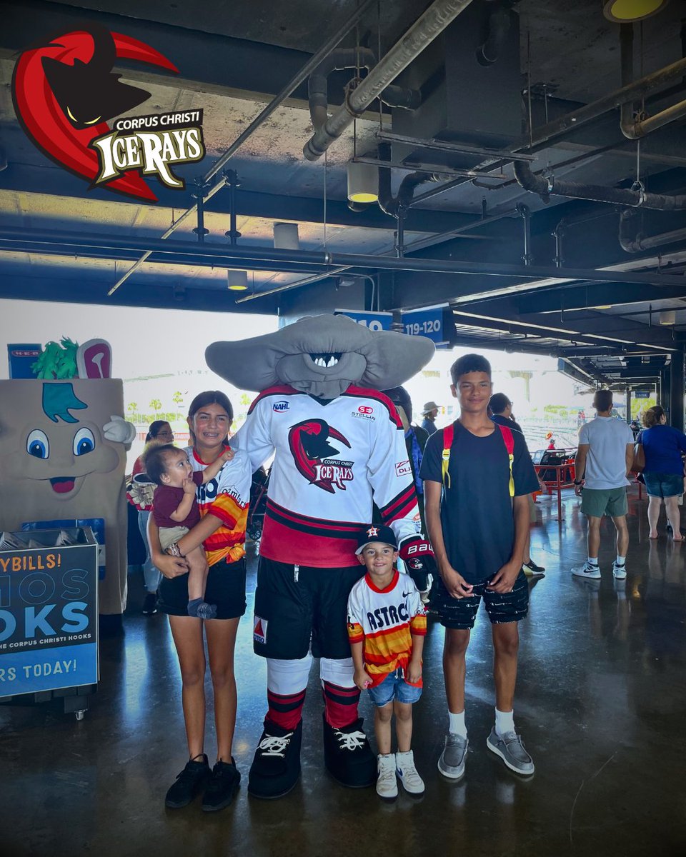 iceraysnahl's tweet photo. What an unforgettable night at the Hooks stadium, celebrating Whataguy's 73rd birthday!
Thank you for letting us be a part of this fantastic day! 
Check out our captured moments of pure fun and joy! 📷
#WhataguyBirthdayBash #Celebrating73Years #icerays #corpuschristi https://t.co/h9INWMUrG4