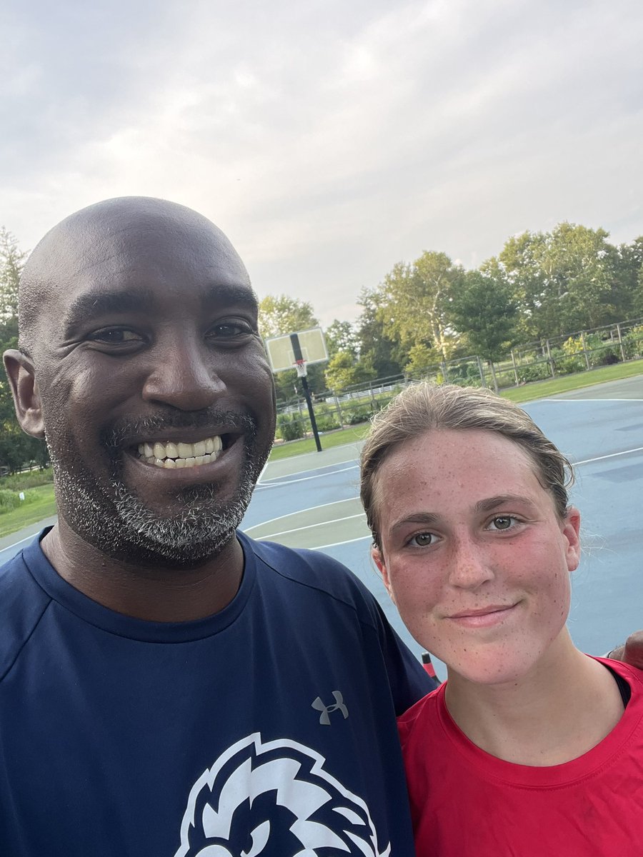 CoachYoungNJ's tweet photo. Another one in the family: just had a great first workout @grace_love04 of @SquanGirlsBBall. This Class of ‘25 guard can SHOOT the snot of out it. Our goal is to improve her ball handling, footwork, and offensive versatility. IT’S COMING! YOU WATCH!! #WeOutside #AlwaysACoach https://t.co/vCMM7p59C2