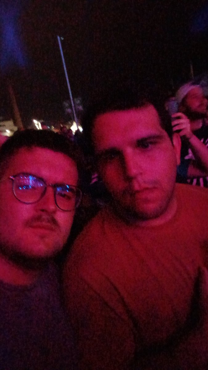 _antonio2000's tweet photo. @Stalkeorico Y yo aquí en Gijón https://t.co/G9Qw5gvUxv