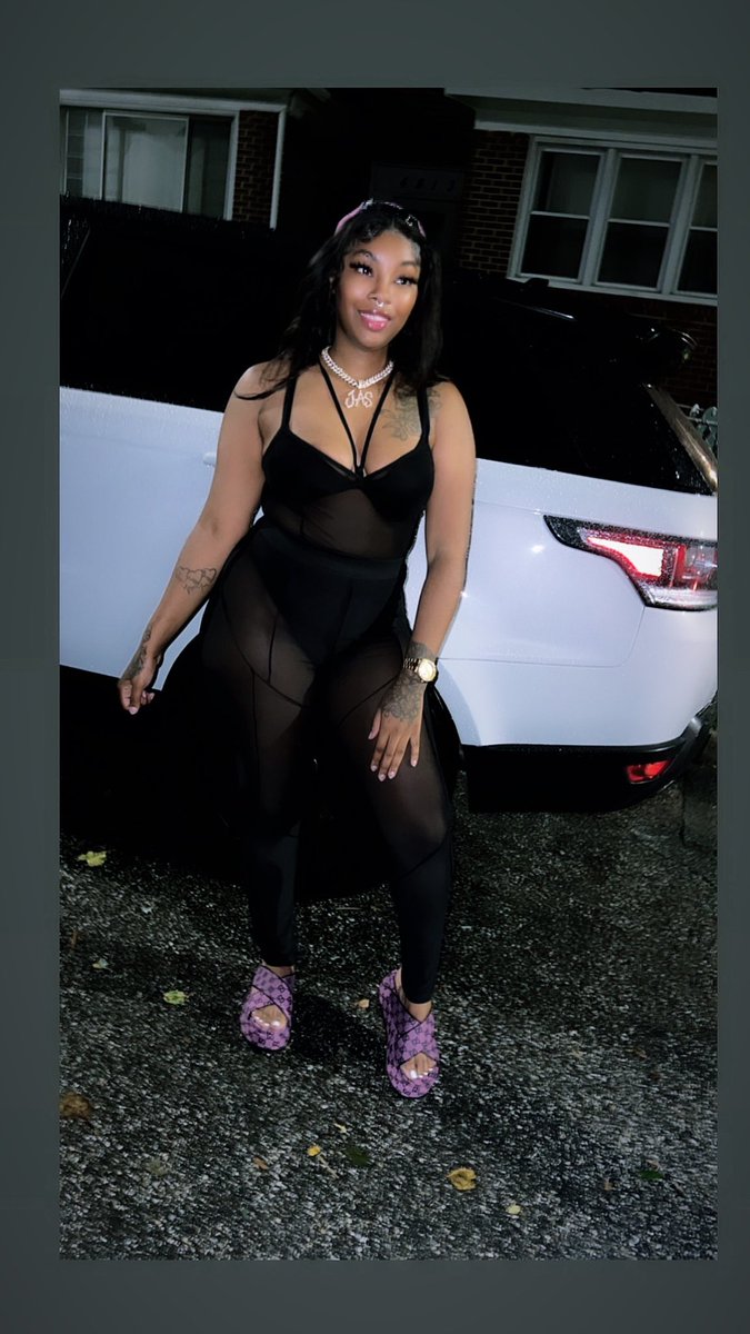 PrettyRicanDoll's tweet photo. Entering My 30 Somethingโs ๐ #itwaslit https://t.co/XqeCOCsw1r