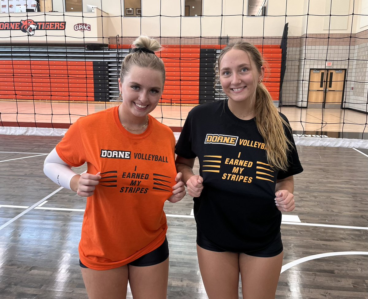 DoaneVolleyball's tweet photo. Freshman pulling the double stripes! Congrats to Sophia Turek and Camdyn Carpenter on earning their first stripes of the year! #doanevb #DUVB #earnedstripes https://t.co/MbvPwQ777Q