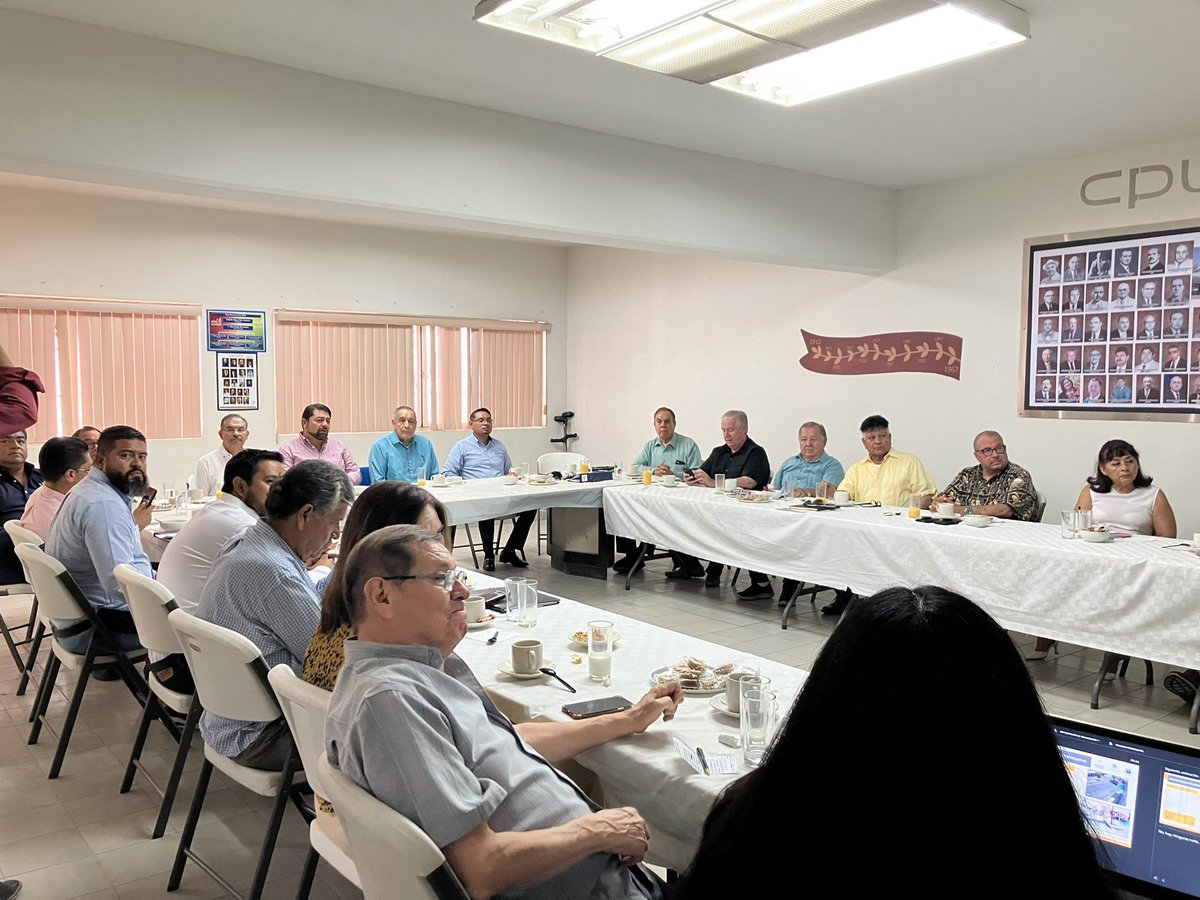 En reunión de <a href="/ClipLaguna/">CLIP LAGUNA</a>, empresarios atendieron radiografía sobre motocicletas