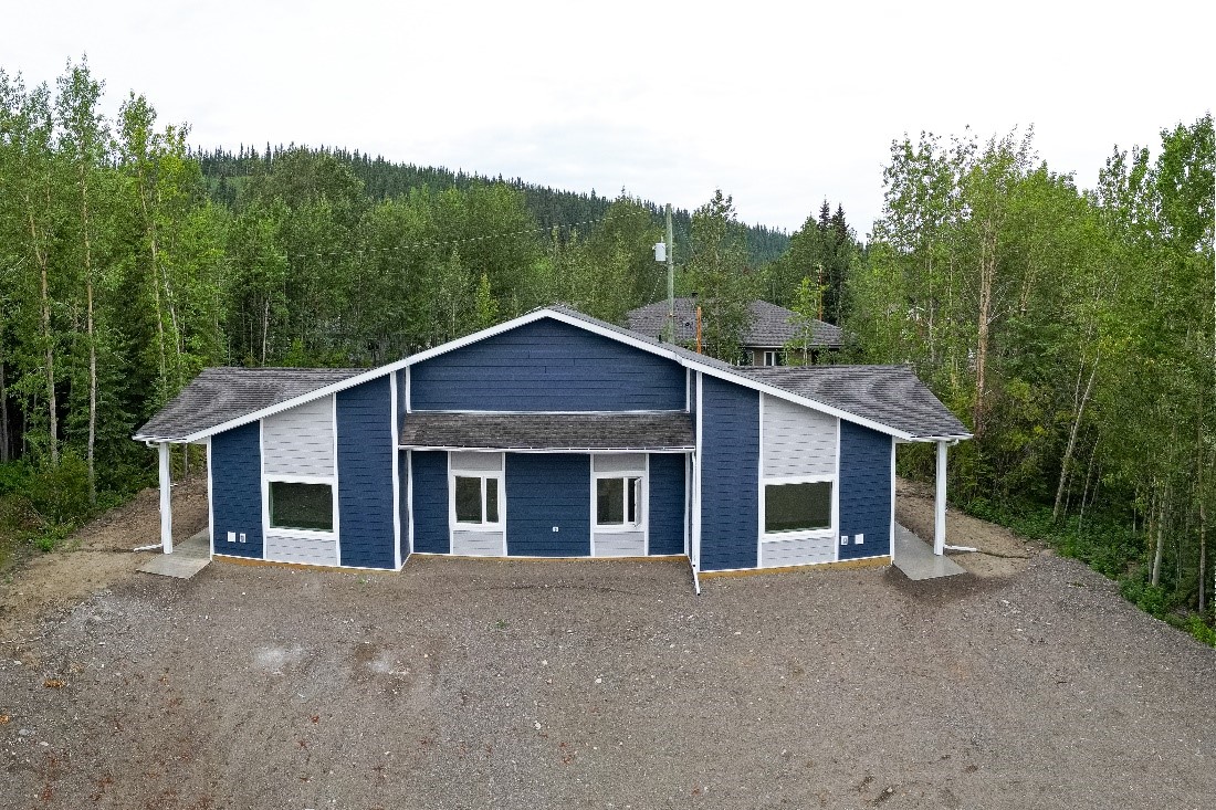 yukongov's tweet photo. Mayo and Carmacks accessible duplexes will become homes to two families in each community. #socialhousing #yukongov #Mayo #Carmacks

Read more: https://t.co/AWwP2yNuaA https://t.co/sJbH8IVE4F