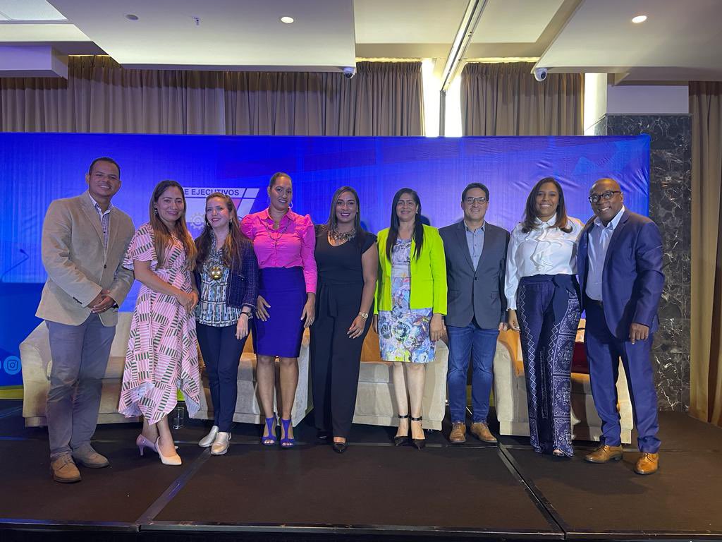 Colón Puerto Libre tweet media