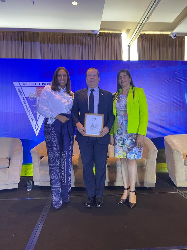 Colón Puerto Libre tweet media