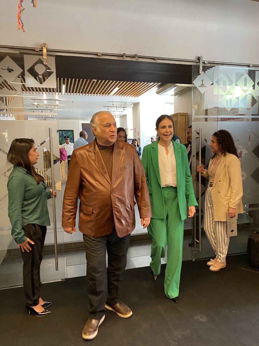 MasMexNoticias's tweet photo. Casa llena en #PuntoMexico pues hoy se inaugura la presencia de #Querétaro en esta gran vitrina turística @QroTravel https://t.co/d77PP1shWL