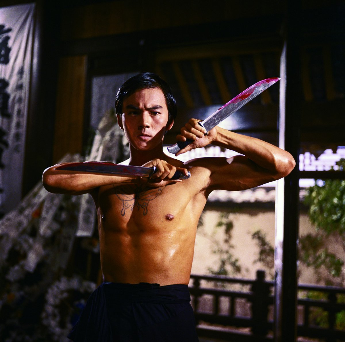 fredambroisine's tweet image. I'm not going to complain about the tide of #ShawBrothers films that #ShoutFactory throws at us at a dizzying pace. And I certainly hope to work with them on this box set as well.
#TiLung #狄龍 #DavidChiang #姜大衛 #ChangCheh #張徹 #LilyLi #李麗麗 #HongKongCinema #AmbroisineHK