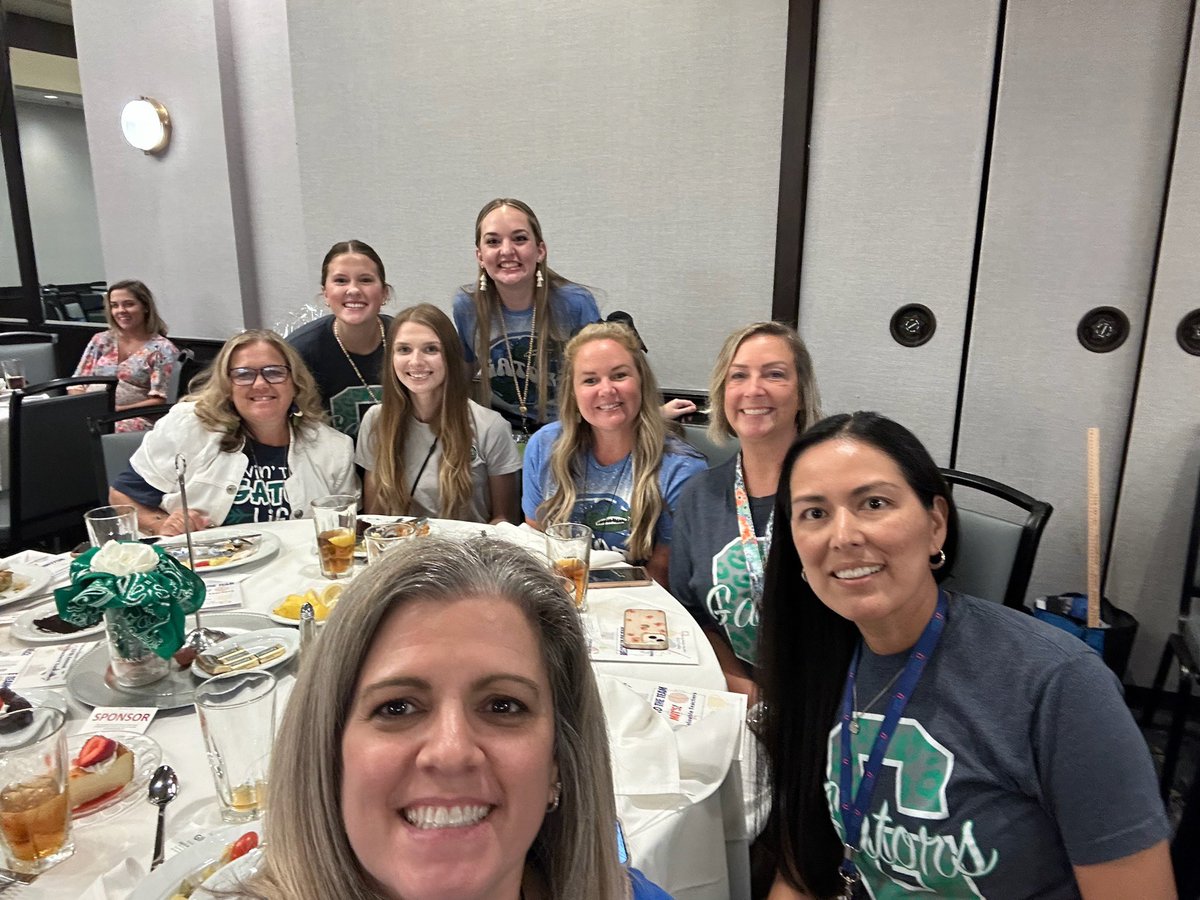 GilmoreCCISD's tweet photo. We love working for CCISD. Thanks for all that were involved in making the new teacher luncheon happen!  Go Gators! #CCISDMVT https://t.co/E10BRMjoNA