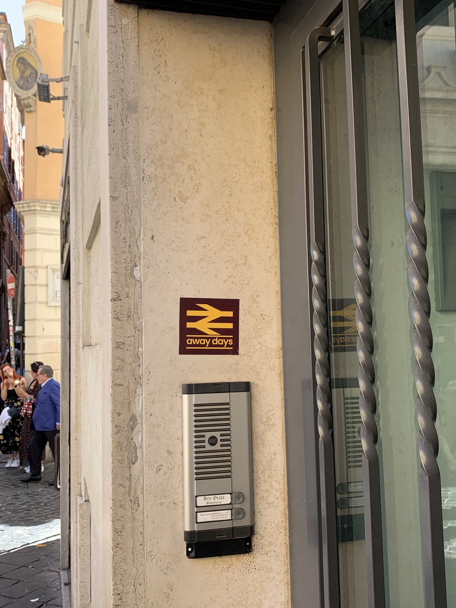 A familiar symbol in a foreign city: the ⁦<a href="/_doublearrow/">doublearrow.co.uk</a> in the Piazza della Maddelina, Rome. 
No expert, but the proportions look a bit dodgy to me…