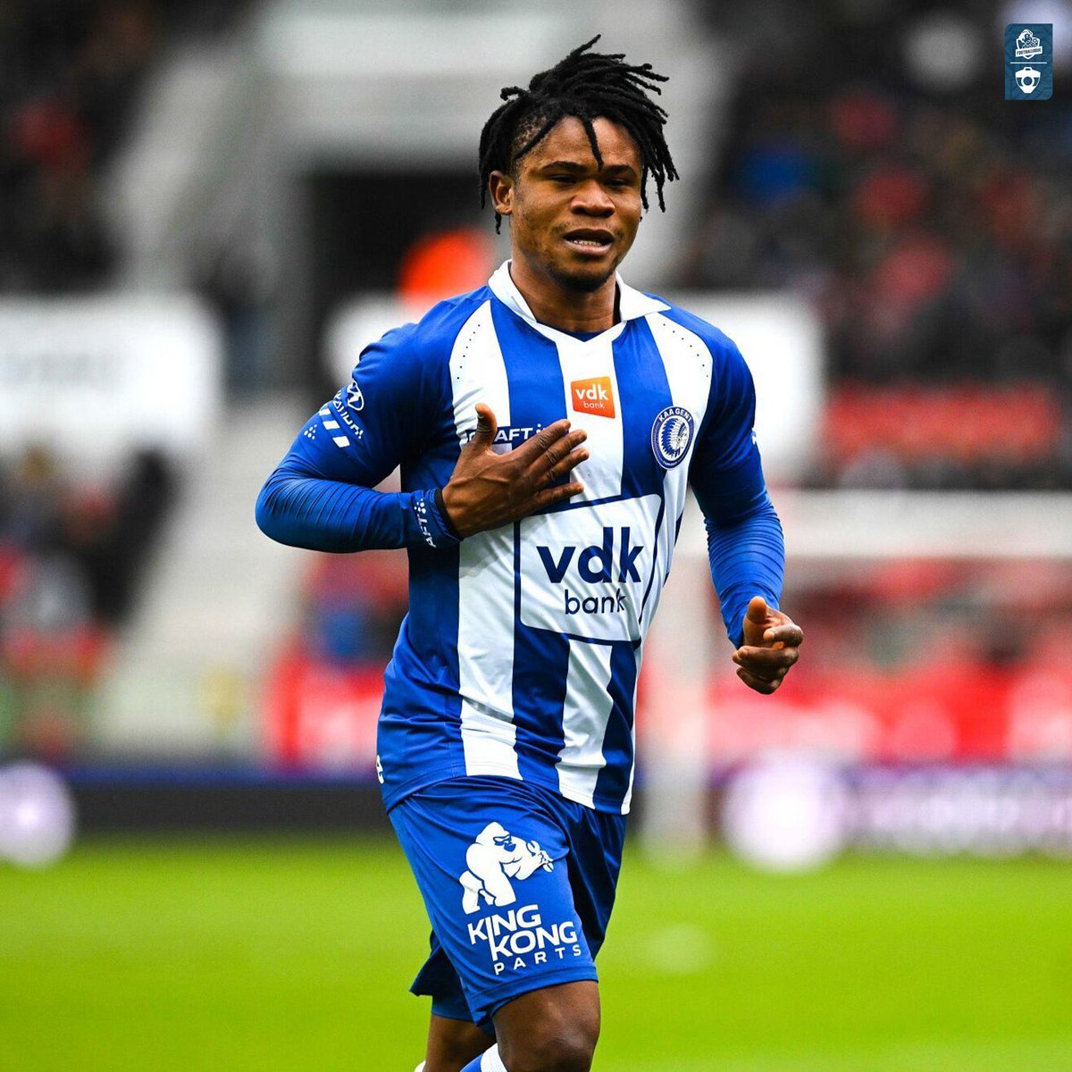 En 36 minutes de jeu, Gift Orban vient de planter un doublé avec la Gantoise au 3e tour préliminaire d’Europa Conference League💥

Ses stats sont folles depuis son arrivée en Belgique :

👕 25 matchs
⚽️ 24 BUTS
🎯 2 passes décisives

Ce serait vraiment bien de le voir débarquer