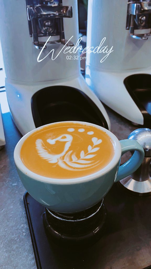 lifeofacoffee's tweet photo. It's coffee โ๐ฅฐโโ๏ธโ
@bretterik @atuhairepatx @BasicBaristaAus @coffee
#BBNaija #ุงููุตุฑ_ุงูุดุฑุทู_ุงูุนุฑุงูู #Jailer #ุชูุฌู_ููุจุณุท #CoffeeSummit #coffeebreak #coffeemug #coffeelovers https://t.co/FMQ4FVmcx4