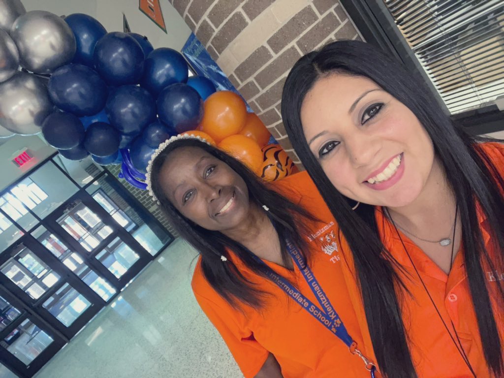 KLZ Counselors on the First Day of School 📚✏️📓Ready for 2023-2024 school year 🧡💙 @AliefCounseling @KlentzmanTigers